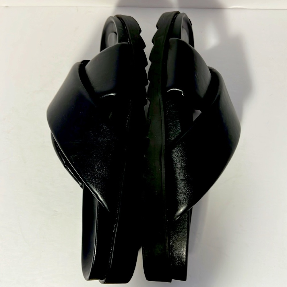 Fabletics Black Slides. - Picture 4 of 10